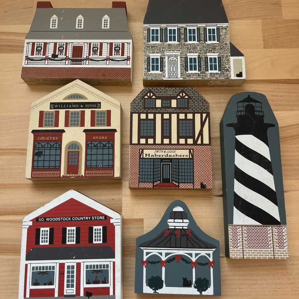 The Cats Meow 3D Village pieces